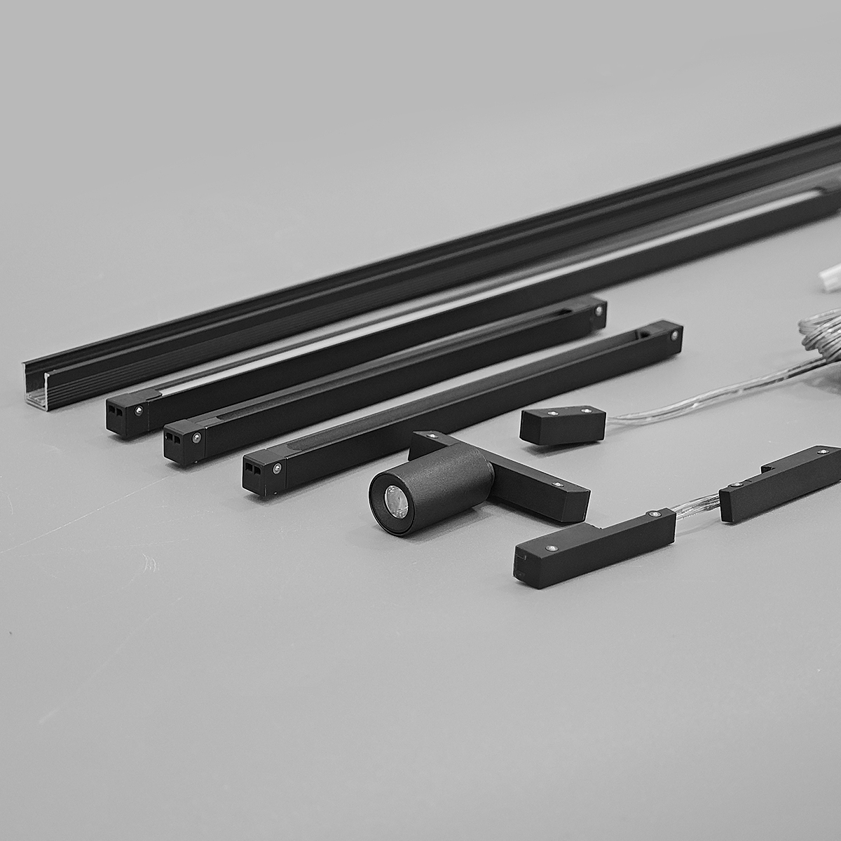 led fixture for track light system