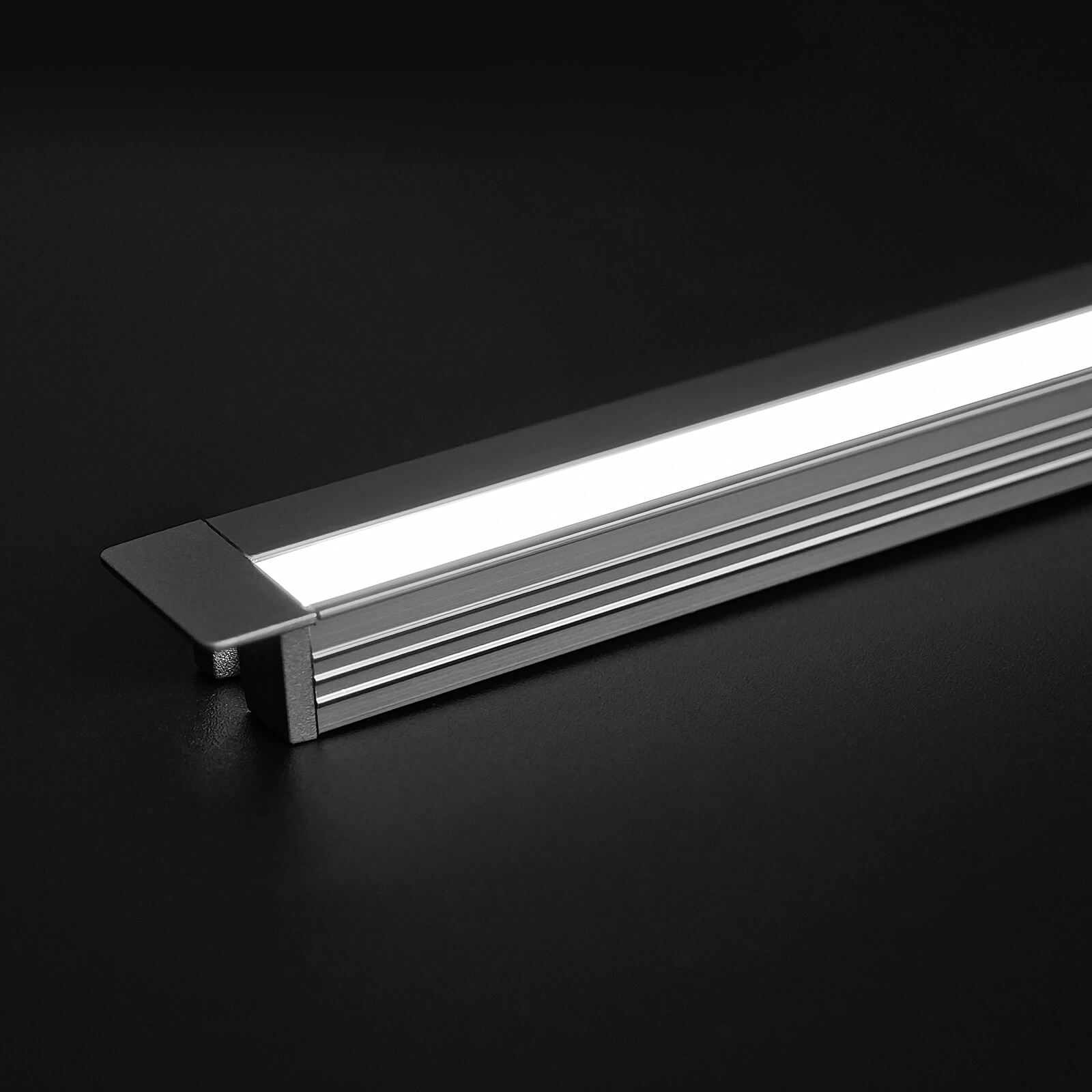 Slim LED Profile with Angled Light for Cabinet Lighting SYP-C0913