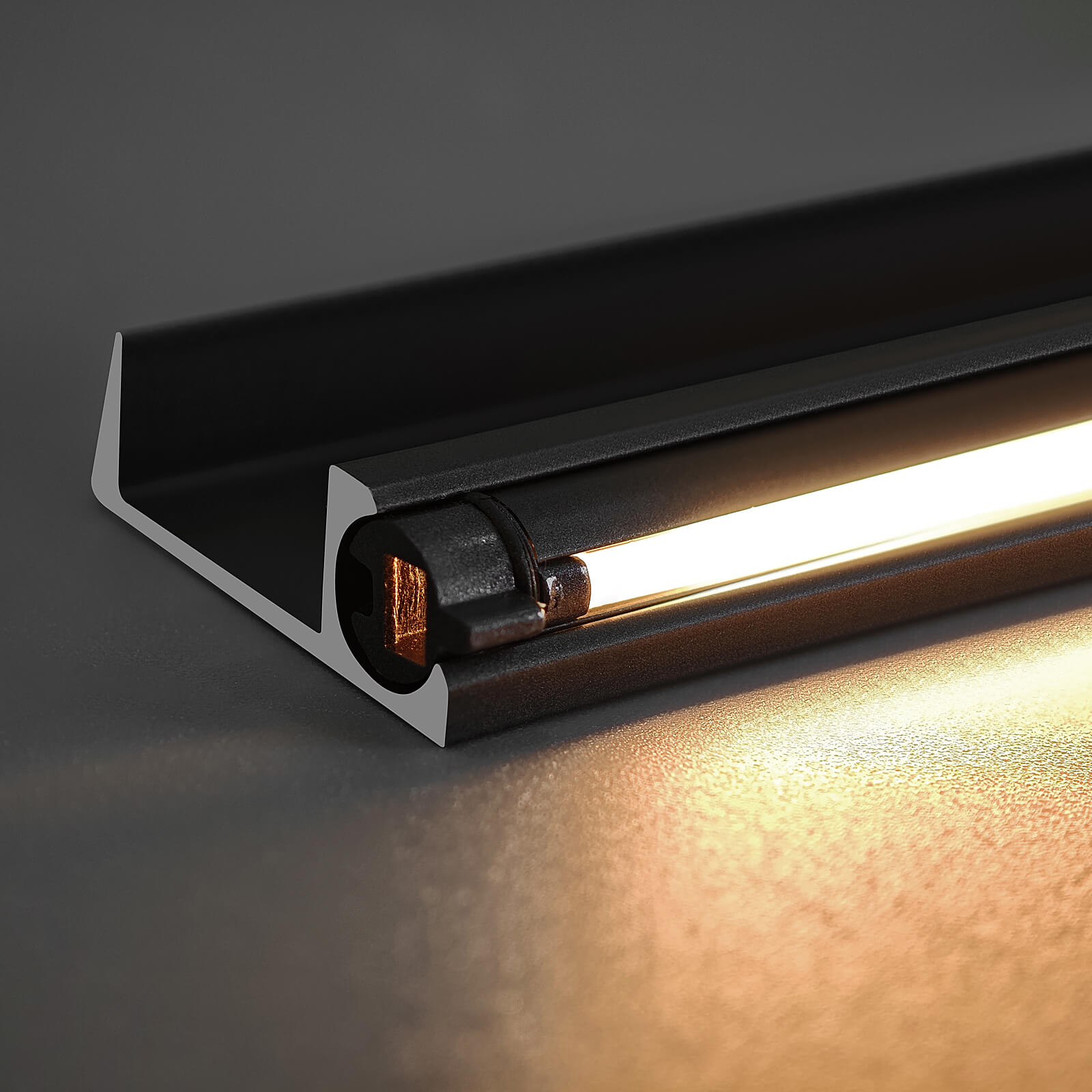 Innovative Angled LED Cabinet Light Board Clamping