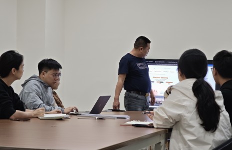 Strengthening Partnerships: John Leads Strategic Discussions on LED Product Innovation